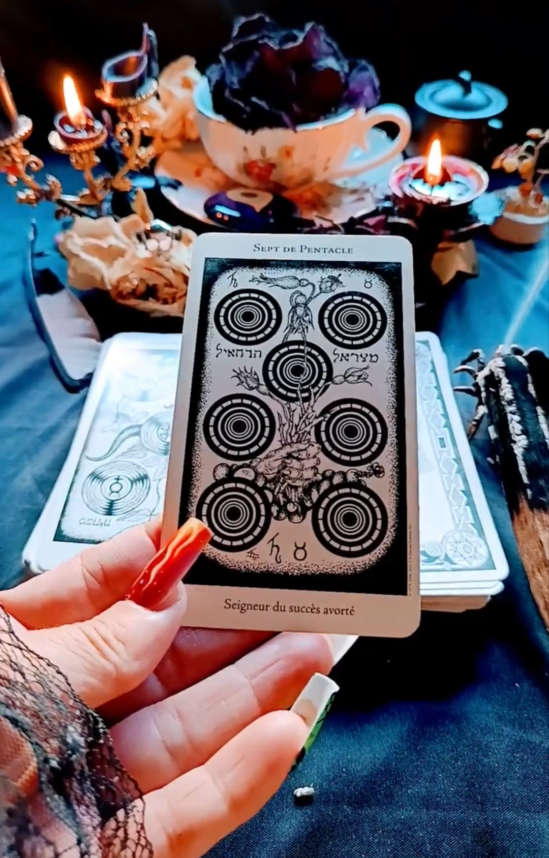 Sept de Pentacle tarot card - Seigneur du succès avorté